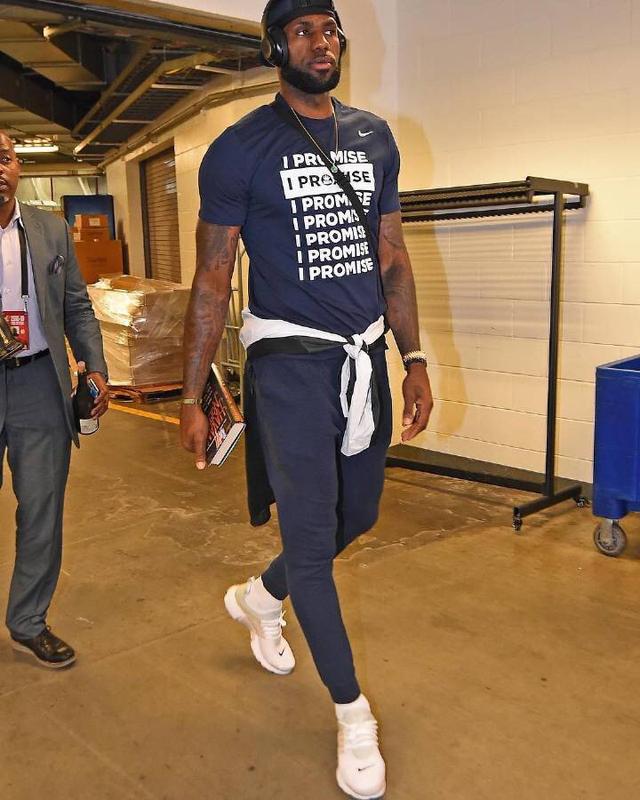 《妮姬：胜利女神》联动《新世纪福音战士》角色演示