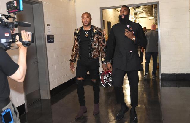 真 Goat 的排面，还没夺冠已经是压轴出场