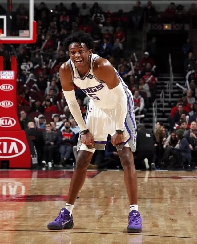 记者：巴萨将在西超杯决赛结束后官宣坎塞洛，目前专注于比赛