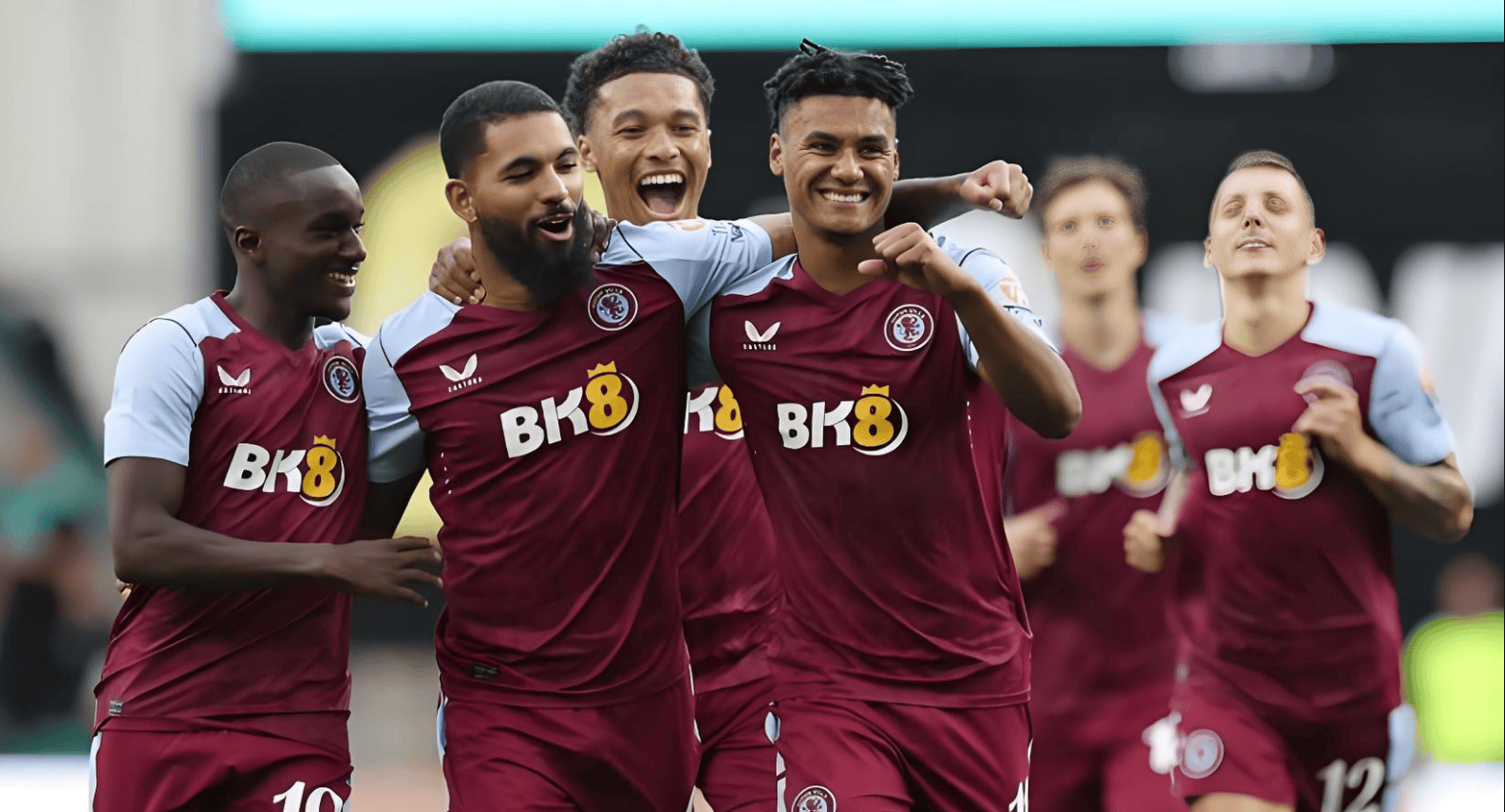 中超首轮精彩瞬间：申花锋霸传射模仿库里庆祝