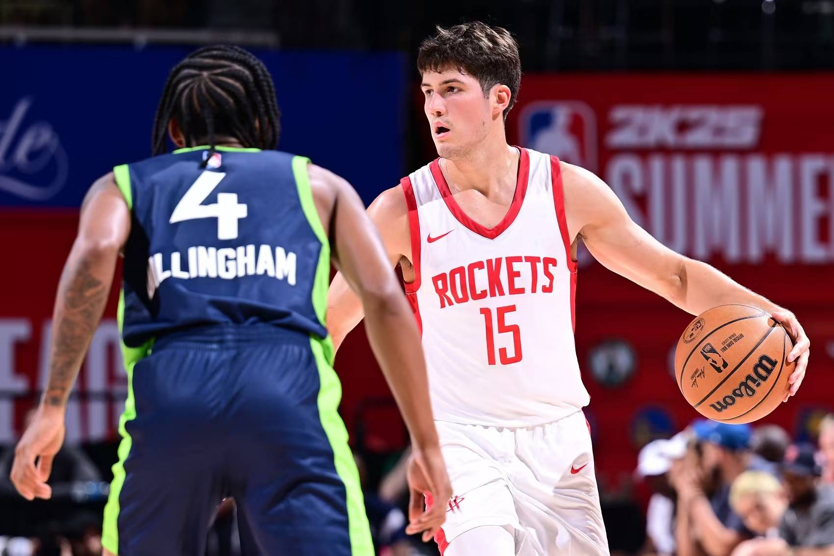 CBA：上海男篮主场大胜同曦